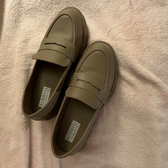 Lug heel loafers-wide width - Picture 1 of 4